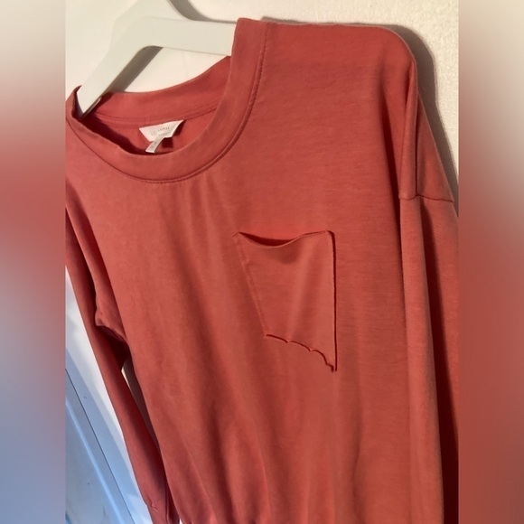 Lauren Conrad long sleeve shirt peach color in size Medium. Excellent condition - Picture 4 of 4